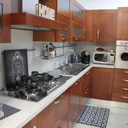 بيت للعطل Petroni *